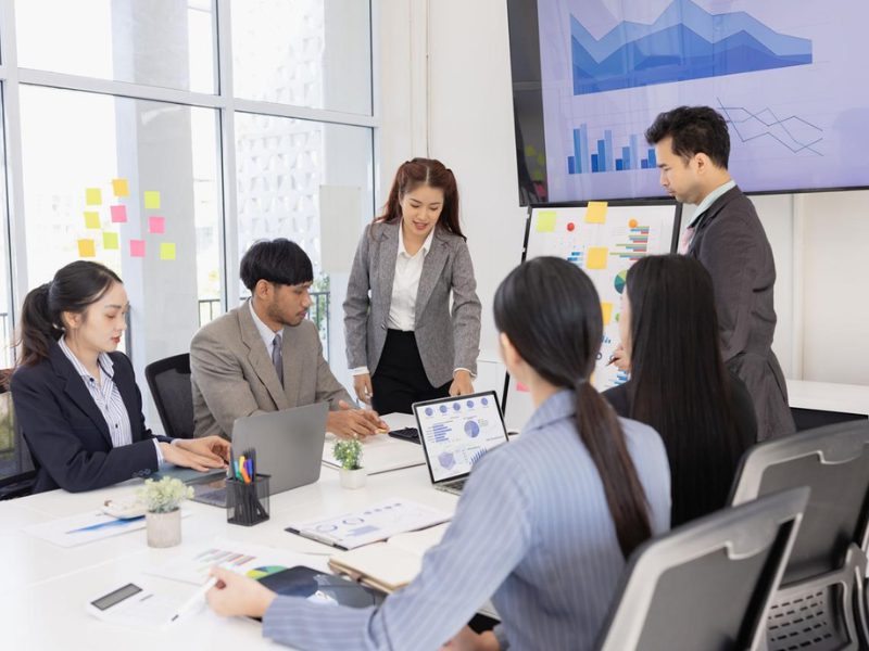 5 Bước Xây Dựng Data Governance Hiệu Quả Cho Doanh Nghiệp Vì sao doanh nghiệp bắt buộc phải có Data Governance?